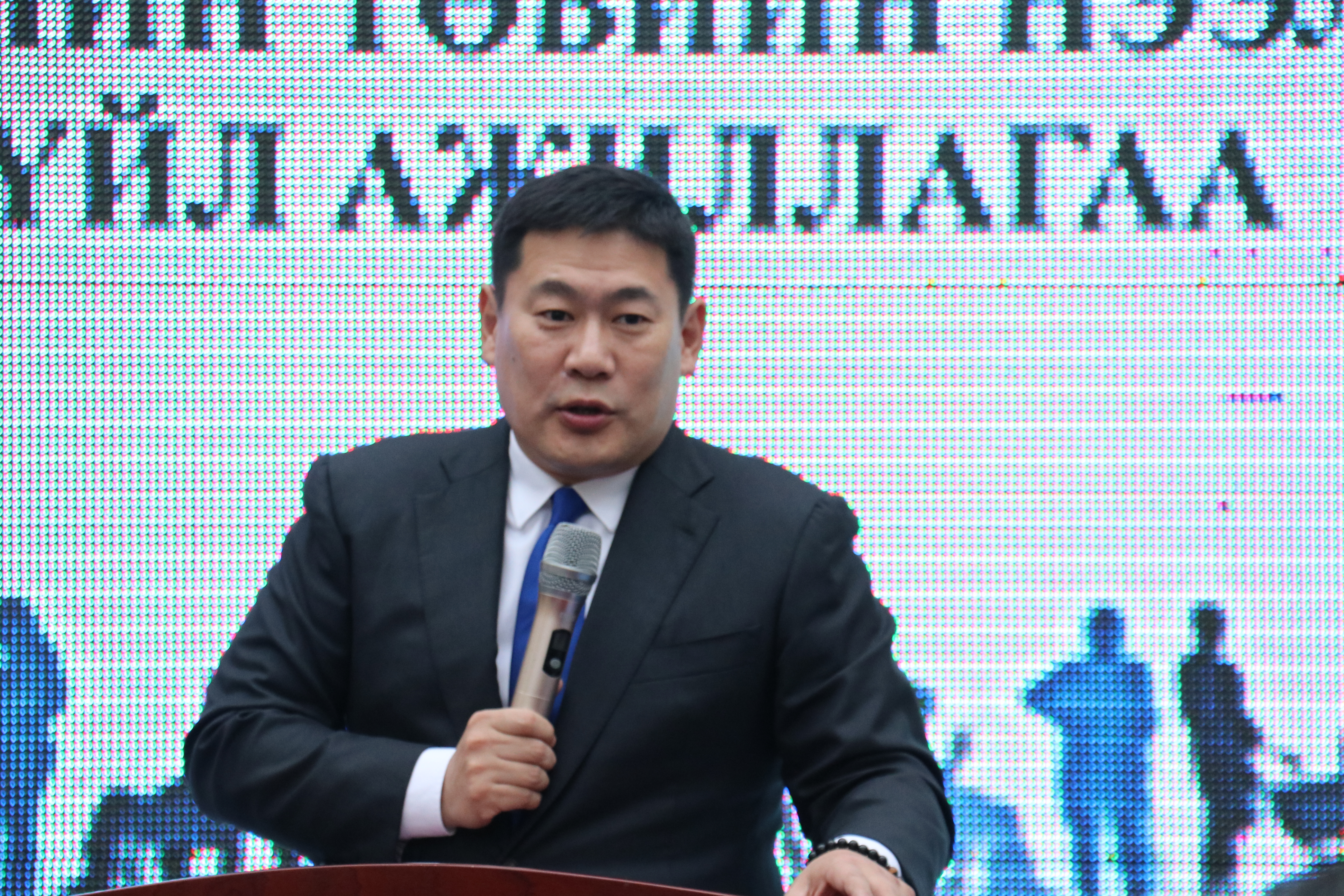 Дархан-Уул аймаг Хөгжлийн бэрхшээлтэй хүний хөгжлийн төвтэй боллоо